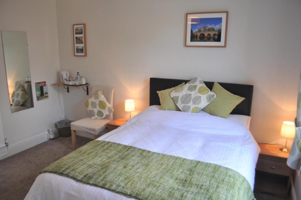 Bed and Breakfast Woodlands 159 Першор Номер фото